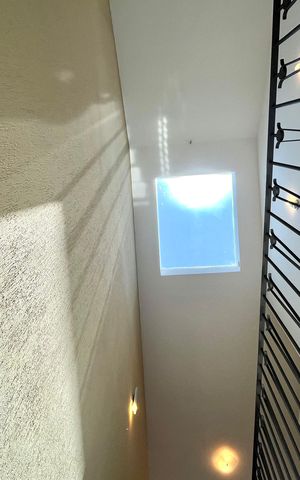 Casa à venda com 281m², 3 quartos e 3 vagas Casa à venda com 281m², 3 quartos e 3 vagasClaraboia