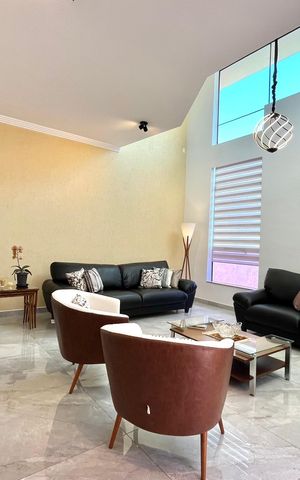 Casa à venda com 281m², 3 quartos e 3 vagas Casa à venda com 281m², 3 quartos e 3 vagasSala de Estar