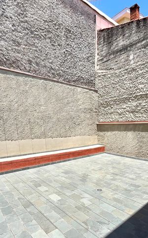 Casa à venda com 281m², 3 quartos e 3 vagas Casa à venda com 281m², 3 quartos e 3 vagasQuintal
