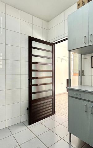 Casa à venda com 281m², 3 quartos e 3 vagas Casa à venda com 281m², 3 quartos e 3 vagasÁrea de Serviço
