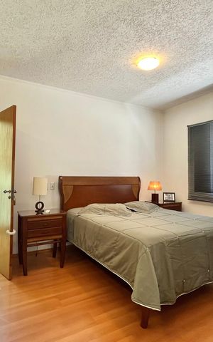 Casa à venda com 281m², 3 quartos e 3 vagas Casa à venda com 281m², 3 quartos e 3 vagasSuite