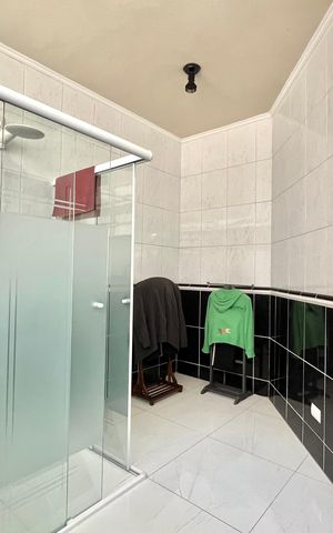 Casa à venda com 281m², 3 quartos e 3 vagas Casa à venda com 281m², 3 quartos e 3 vagasBanheiro da Suíte