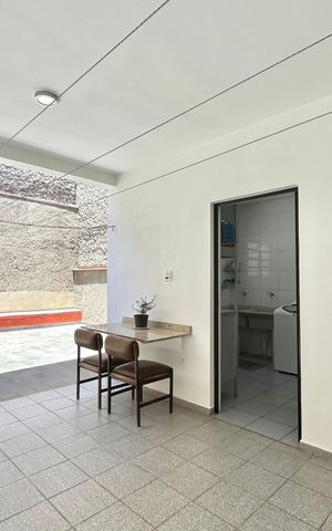 Casa à venda com 281m², 3 quartos e 3 vagas Casa à venda com 281m², 3 quartos e 3 vagasQuintal