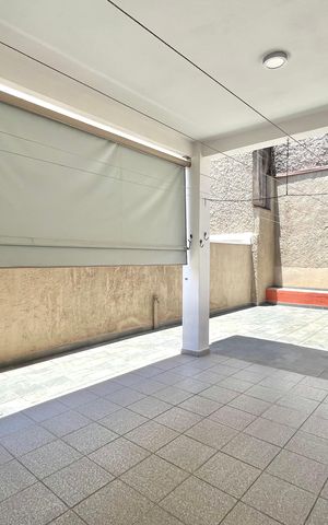 Casa à venda com 281m², 3 quartos e 3 vagas Casa à venda com 281m², 3 quartos e 3 vagasQuintal