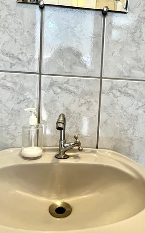 Casa à venda com 281m², 3 quartos e 3 vagas Casa à venda com 281m², 3 quartos e 3 vagasLavabo área externa