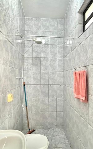 Casa à venda com 281m², 3 quartos e 3 vagas Casa à venda com 281m², 3 quartos e 3 vagasSuite de serviço