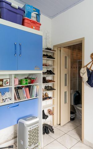 Casa à venda com 170m², 3 quartos e 2 vagas Casa à venda com 170m², 3 quartos e 2 vagasSuíte