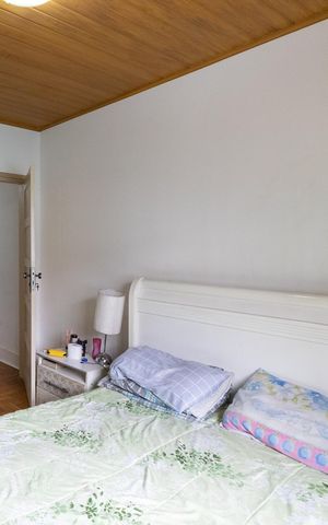 Casa à venda com 170m², 3 quartos e 2 vagas Casa à venda com 170m², 3 quartos e 2 vagasQuarto 1