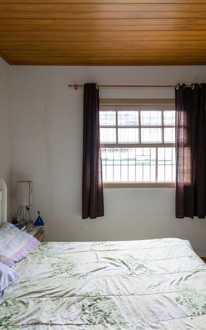 Casa à venda com 170m², 3 quartos e 2 vagas Casa à venda com 170m², 3 quartos e 2 vagasQuarto 1