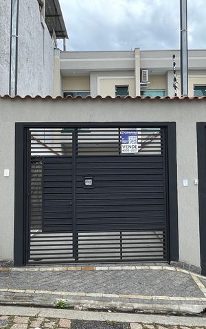 Casa à venda com 80m², 2 quartos e 2 vagas Casa à venda com 80m², 2 quartos e 2 vagasFachada+Placa