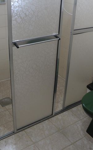 Casa à venda com 261m², 3 quartos e 4 vagasBanheiro 1