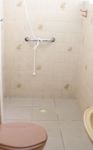 Casa à venda com 261m², 3 quartos e 4 vagasBanheiro 2