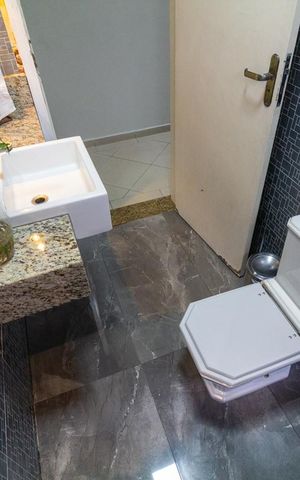 Casa à venda com 176m², 3 quartos e 3 vagas Casa à venda com 176m², 3 quartos e 3 vagasLavabo 1