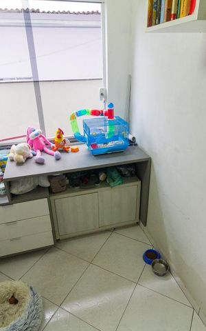 Casa à venda com 176m², 3 quartos e 3 vagas Casa à venda com 176m², 3 quartos e 3 vagasEscritório
