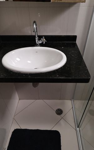 Apartamento à venda com 64m², 2 quartos e 1 vaga Apartamento à venda com 64m², 2 quartos e 1 vagaBanheiro