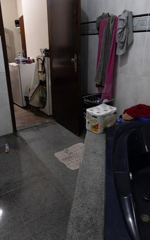 Casa para alugar com 250m², 4 quartos e 15 vagas Casa para alugar com 250m², 4 quartos e 15 vagasBanheiro da Suíte
