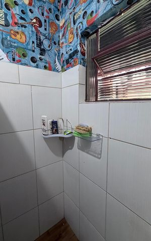 Casa à venda com 300m², 5 quartos e 2 vagas Casa à venda com 300m², 5 quartos e 2 vagasBanheiro - Fundos