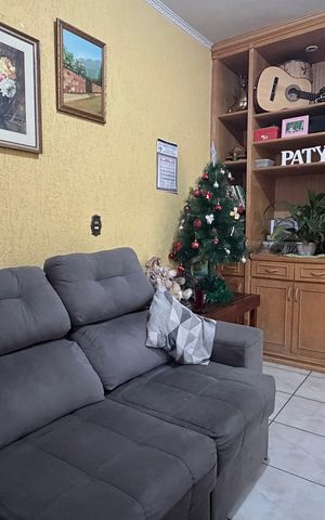 Casa à venda com 300m², 5 quartos e 2 vagas Casa à venda com 300m², 5 quartos e 2 vagasSala