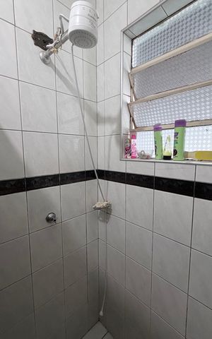 Casa à venda com 300m², 5 quartos e 2 vagas Casa à venda com 300m², 5 quartos e 2 vagasBanheiro