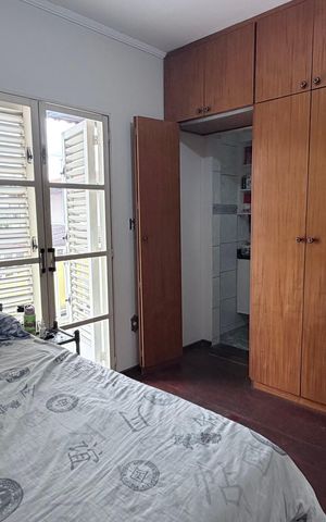 Casa à venda com 300m², 5 quartos e 2 vagas Casa à venda com 300m², 5 quartos e 2 vagasSuíte