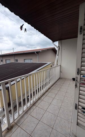 Casa à venda com 300m², 5 quartos e 2 vagas Casa à venda com 300m², 5 quartos e 2 vagasVaranda da Suíte