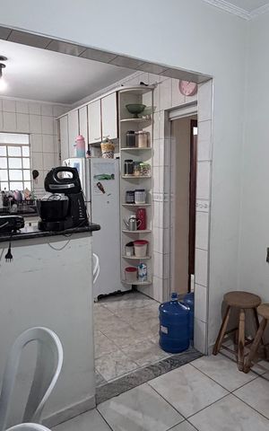 Casa à venda com 300m², 5 quartos e 2 vagas Casa à venda com 300m², 5 quartos e 2 vagasCozinha