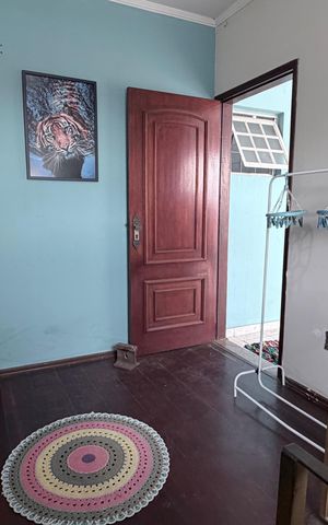 Casa à venda com 300m², 5 quartos e 2 vagas Casa à venda com 300m², 5 quartos e 2 vagasPiso Superior