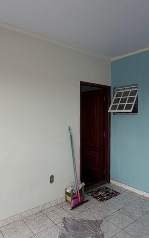 Casa à venda com 300m², 5 quartos e 2 vagas Casa à venda com 300m², 5 quartos e 2 vagasVaranda