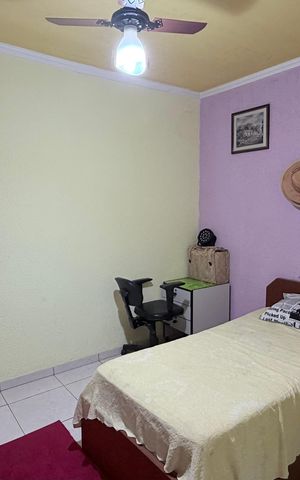 Casa à venda com 300m², 5 quartos e 2 vagas Casa à venda com 300m², 5 quartos e 2 vagasQuarto 2 - Fundos