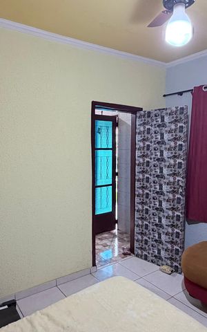 Casa à venda com 300m², 5 quartos e 2 vagas Casa à venda com 300m², 5 quartos e 2 vagasQuarto 2 - Fundos
