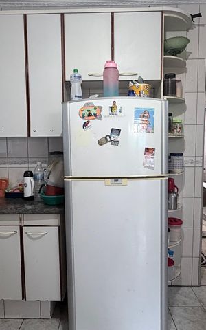 Casa à venda com 300m², 5 quartos e 2 vagas Casa à venda com 300m², 5 quartos e 2 vagasCozinha