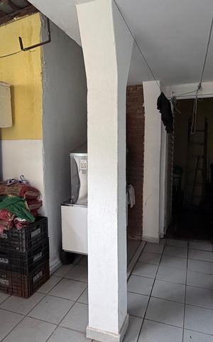 Casa à venda com 300m², 5 quartos e 2 vagas Casa à venda com 300m², 5 quartos e 2 vagasÁrea de Serviço