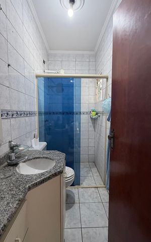 Casa à venda com 300m², 5 quartos e 2 vagas Casa à venda com 300m², 5 quartos e 2 vagasBanheiro