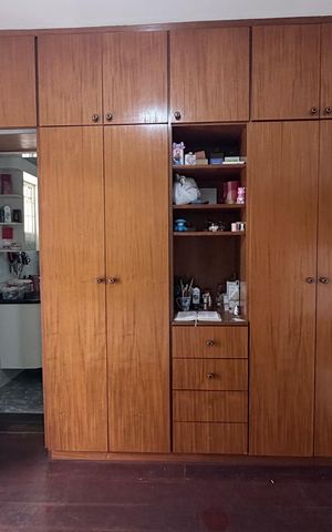 Casa à venda com 300m², 5 quartos e 2 vagas Casa à venda com 300m², 5 quartos e 2 vagasSuíte