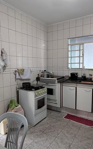 Casa à venda com 300m², 5 quartos e 2 vagas Casa à venda com 300m², 5 quartos e 2 vagasCozinha
