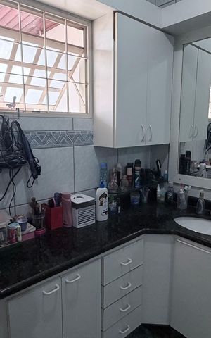 Casa à venda com 300m², 5 quartos e 2 vagas Casa à venda com 300m², 5 quartos e 2 vagasBanheiro da Suíte