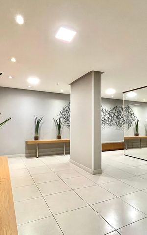 Apartamento à venda com 67m², 2 quartos e 1 vaga Apartamento à venda com 67m², 2 quartos e 1 vagaHall social