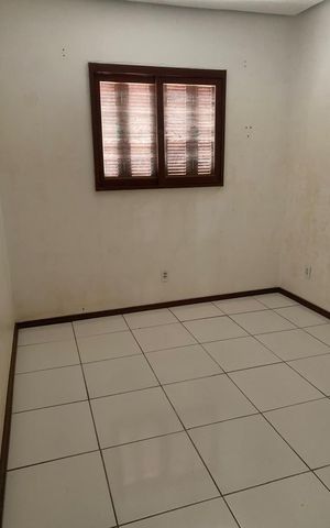 Casa à venda com 80m², 2 quartos e 1 vaga