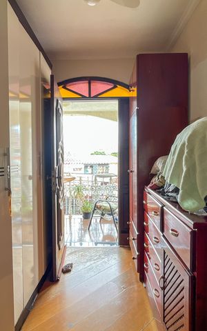 Casa à venda com 185m², 5 quartos e 4 vagasQuarto 2