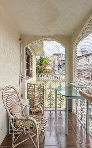 Casa à venda com 185m², 5 quartos e 4 vagasVaranda