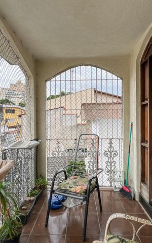 Casa à venda com 185m², 5 quartos e 4 vagasVaranda