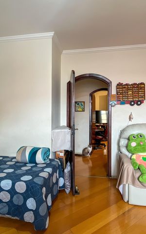 Casa à venda com 185m², 5 quartos e 4 vagasSuíte