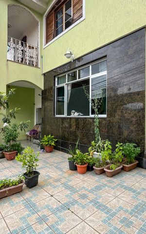 Casa à venda com 185m², 5 quartos e 4 vagasGaragem