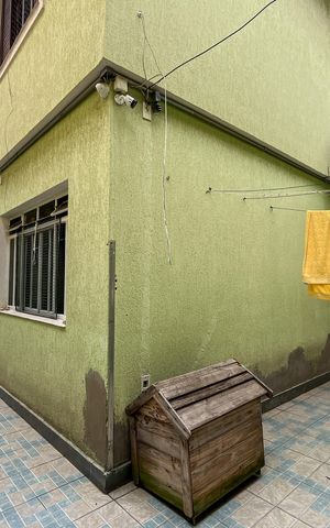 Casa à venda com 185m², 5 quartos e 4 vagasQuintal
