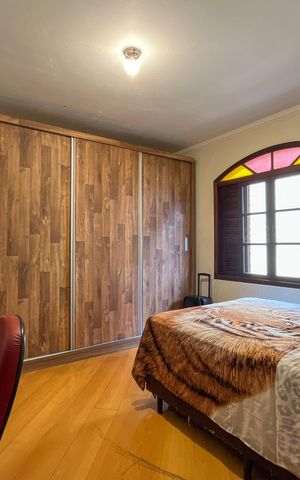 Casa à venda com 185m², 5 quartos e 4 vagasQuarto 4