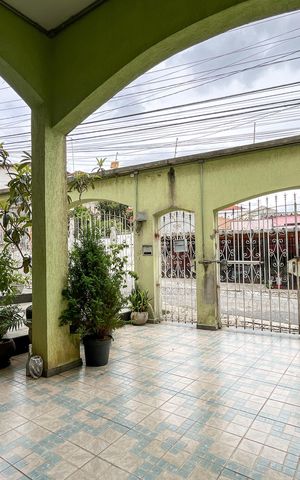 Casa à venda com 185m², 5 quartos e 4 vagasGaragem