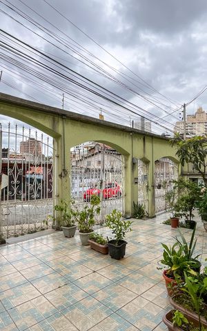 Casa à venda com 185m², 5 quartos e 4 vagasGaragem