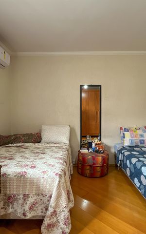 Casa à venda com 185m², 5 quartos e 4 vagasSuíte