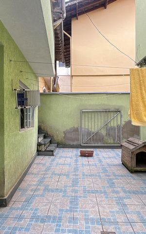 Casa à venda com 185m², 5 quartos e 4 vagasQuintal