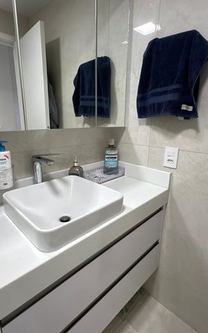 Apartamento à venda com 82m², 2 quartos e 2 vagas Apartamento à venda com 82m², 2 quartos e 2 vagasBanheiro da Suíte 1